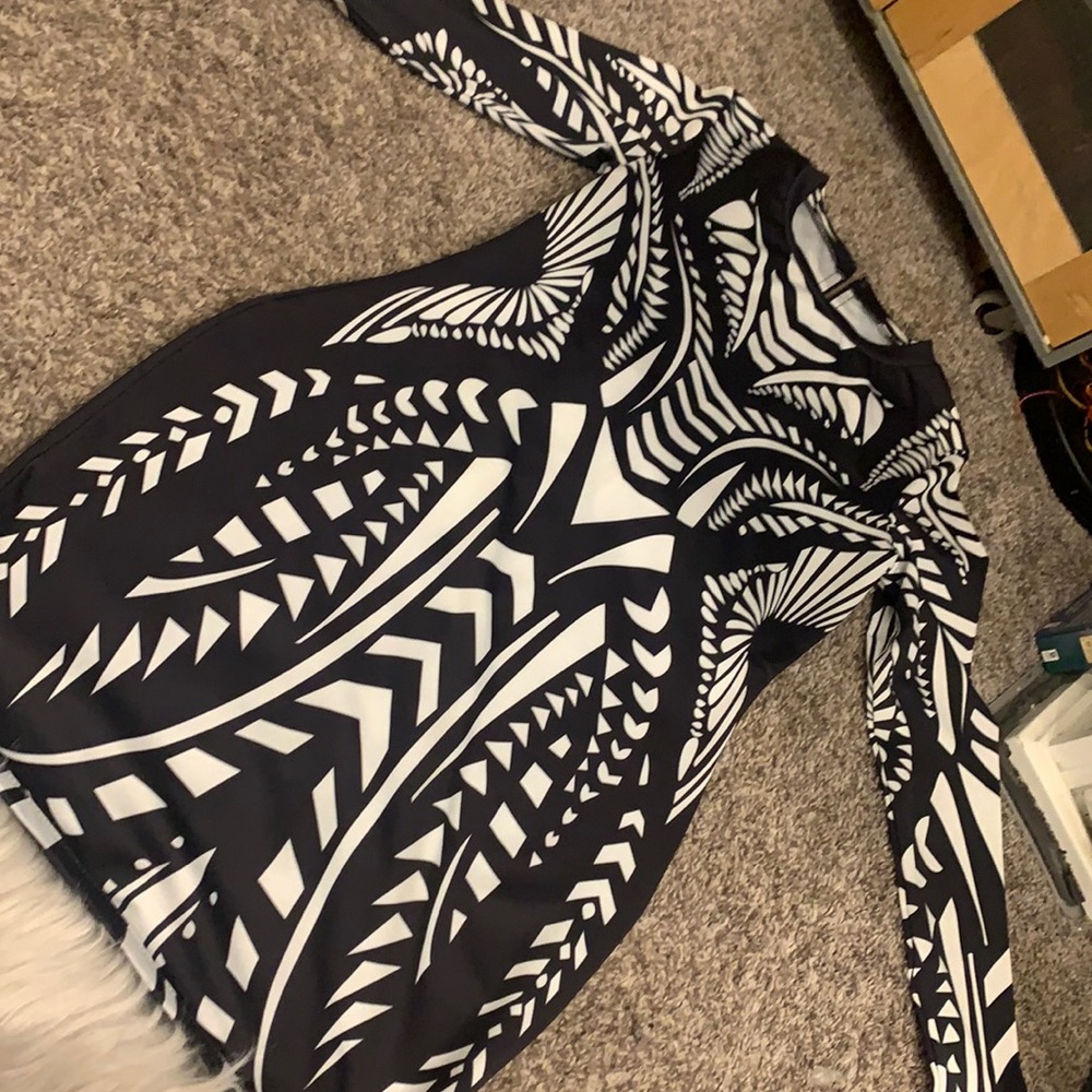 Print long sleeve dress